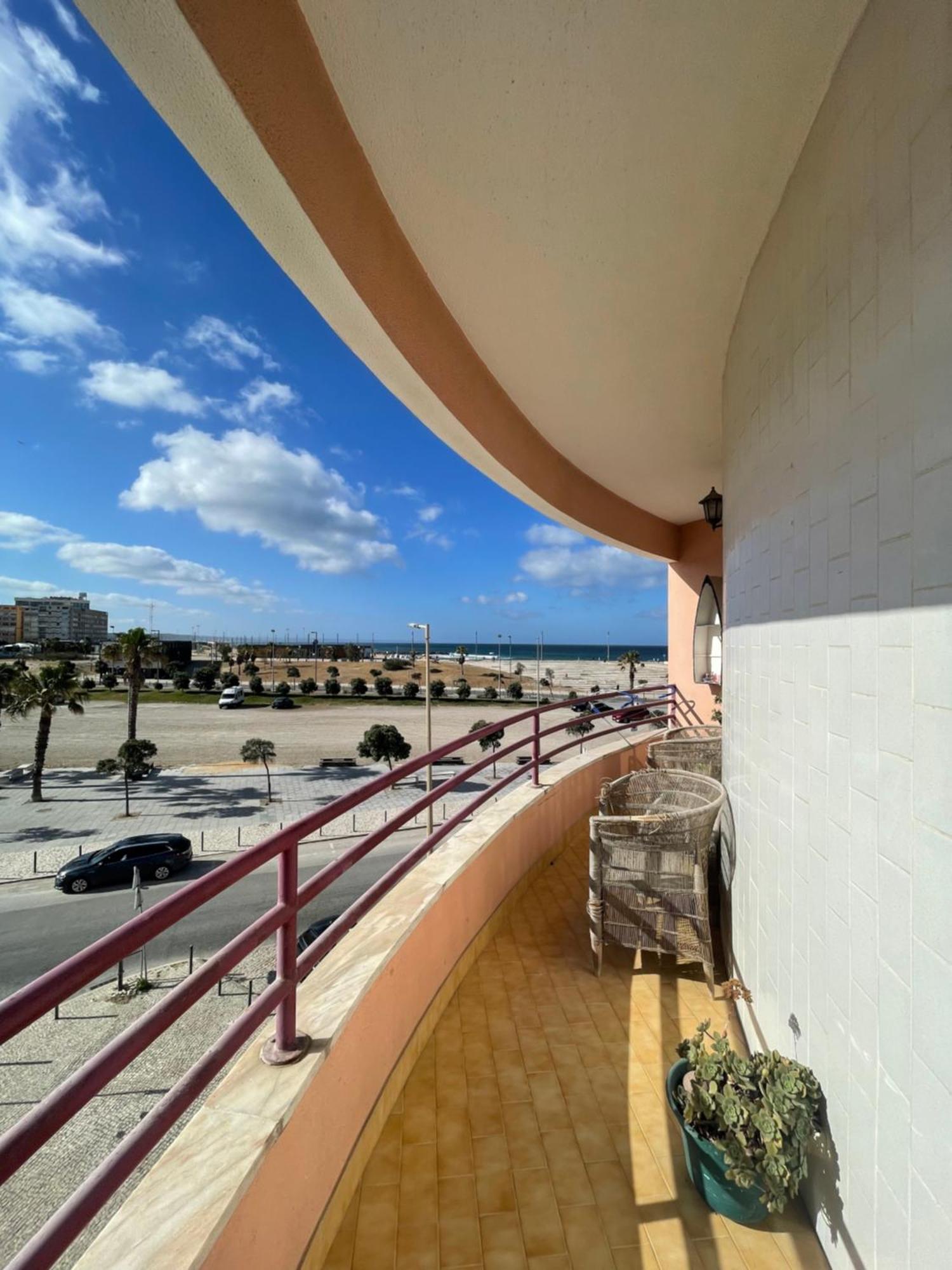 Apartamento Vista Praia E Mar- Costa Da Caparica Lägenhet Exteriör bild